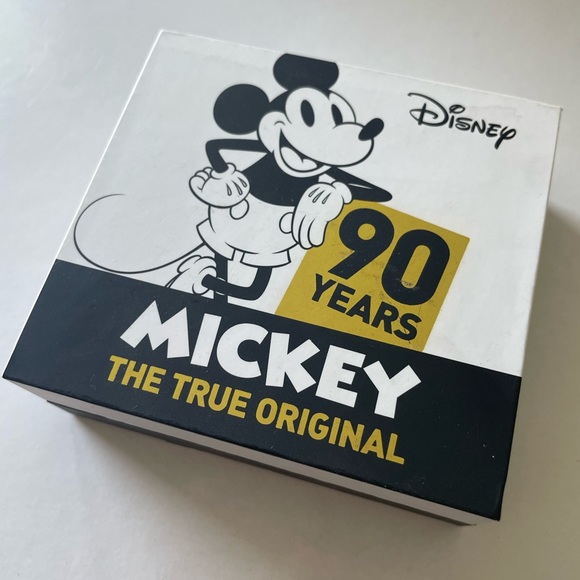 NEW Disney Mickey 90th Collection Crystal Pure Silver Gold Two-Tone 18" Necklace - Picture 4 of 7